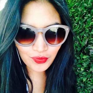 Meet your Posher, Fabiola